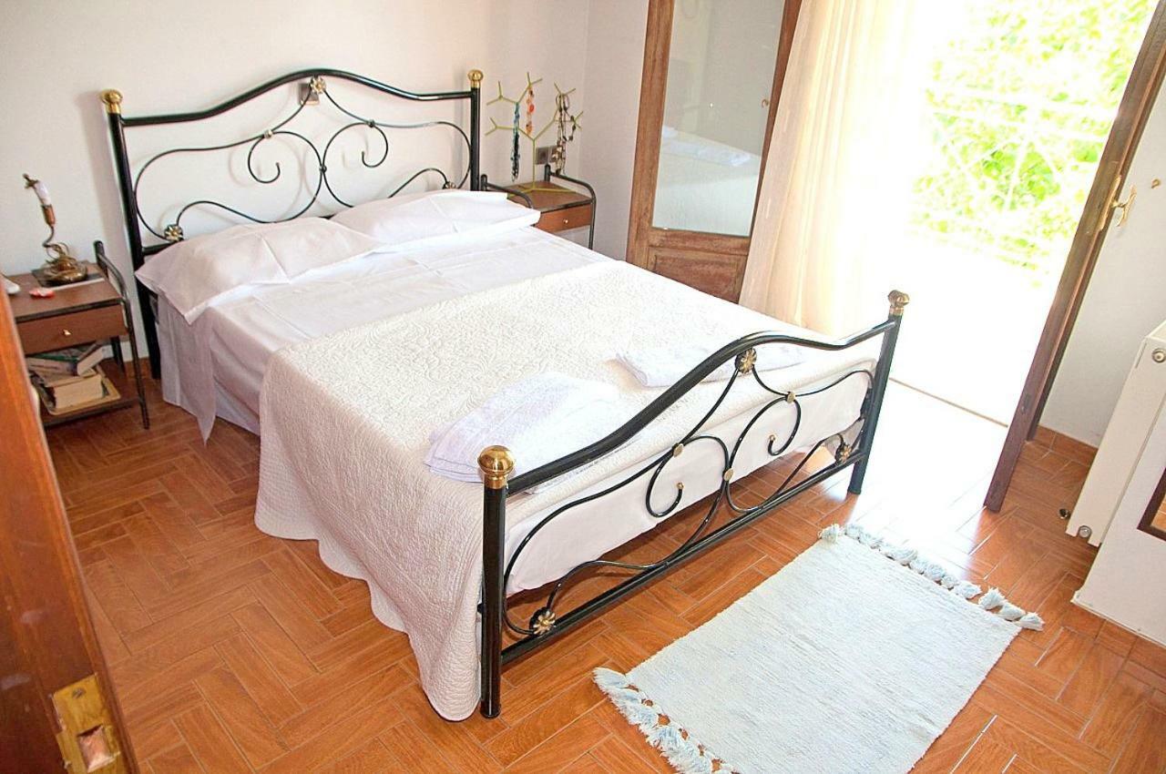 Dorothea'S Villa Platanos  Bagian luar foto