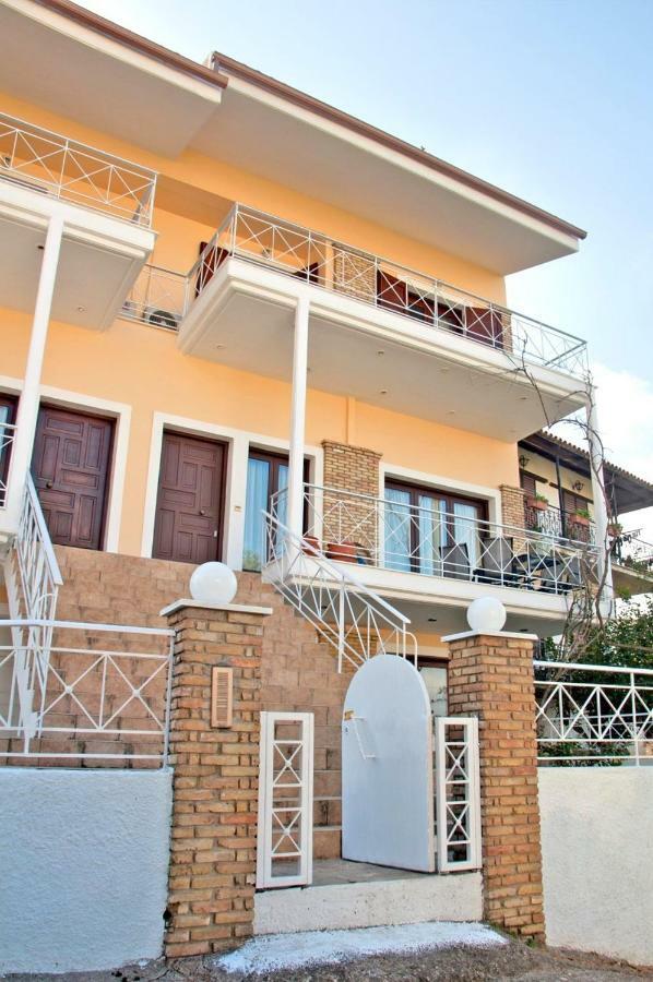 Dorothea'S Villa Platanos  Bagian luar foto